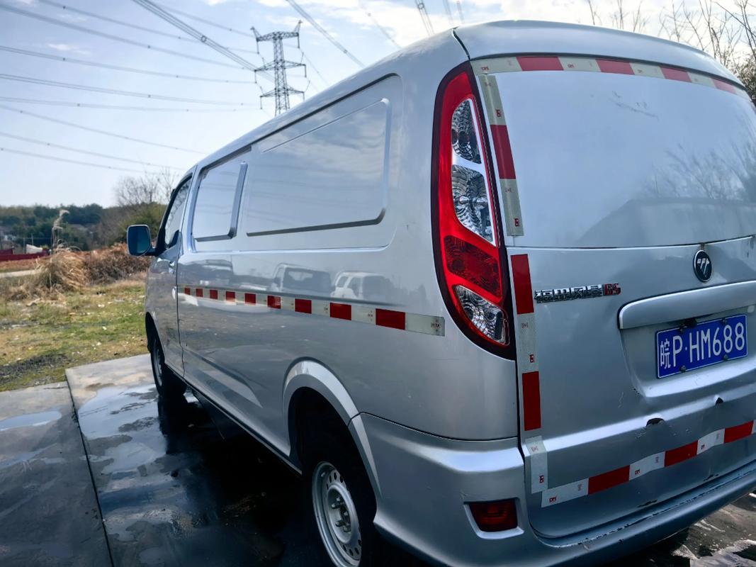 商務(wù)面包貨運(yùn)商務(wù)面包車(chē)能拉貨嗎